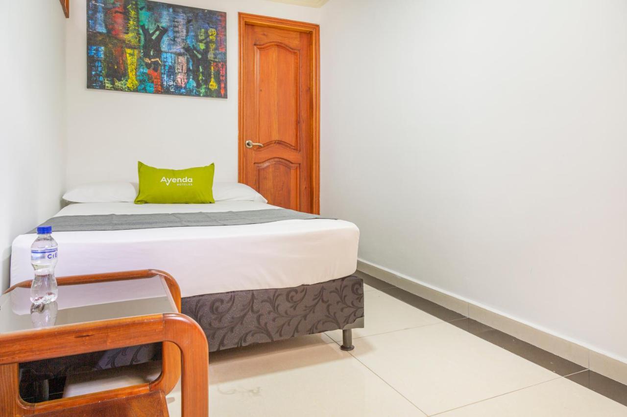 Hotel Boutique Laureles Home - Ayenda 1258 (Adults Only) Μεντεγίν Εξωτερικό φωτογραφία