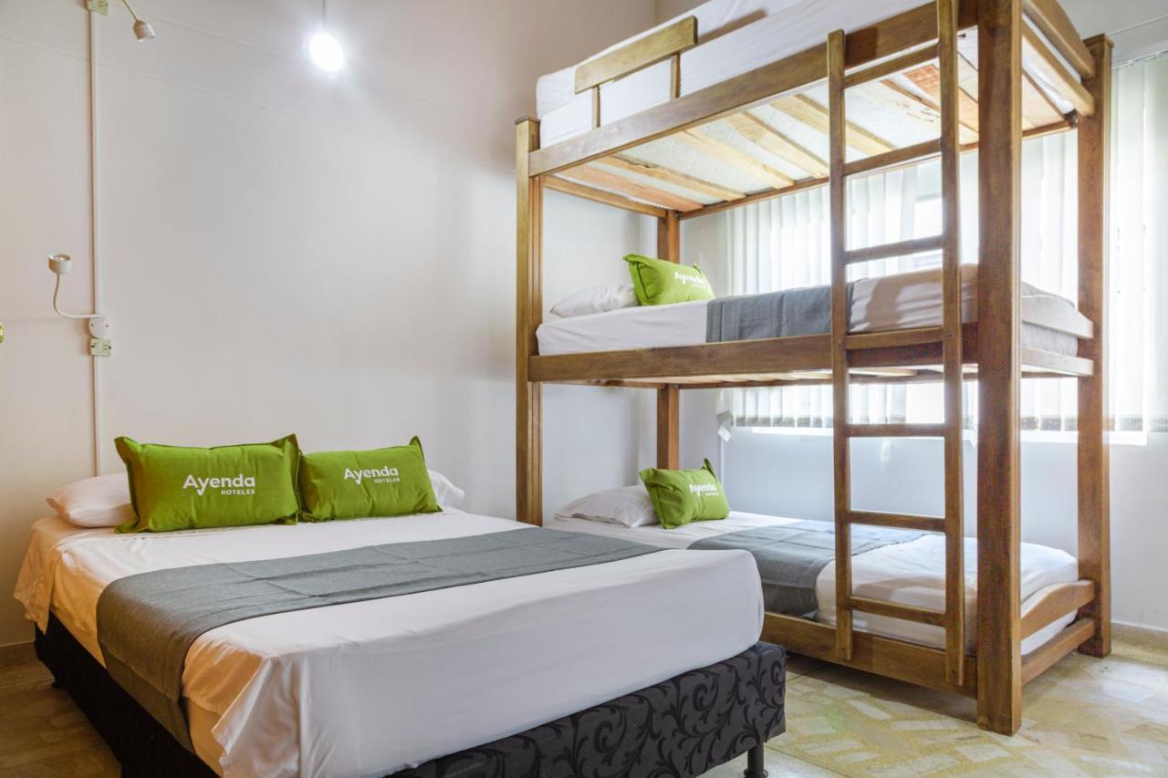 Hotel Boutique Laureles Home - Ayenda 1258 (Adults Only) Μεντεγίν Εξωτερικό φωτογραφία